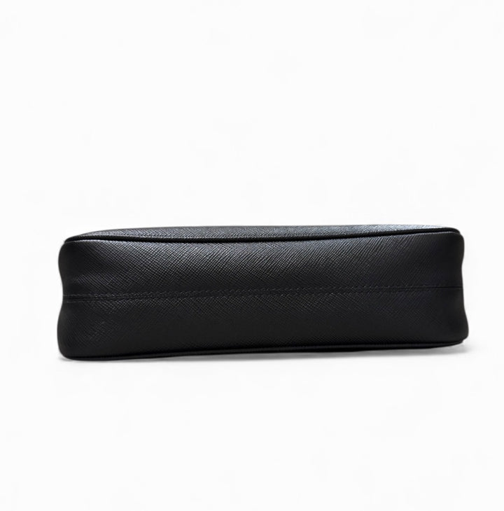 Prada Re-Edition 2005 in Pelle Saffiano