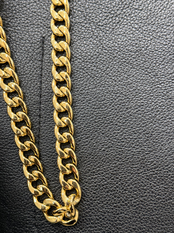 Louis Vuitton Lock & Walk
