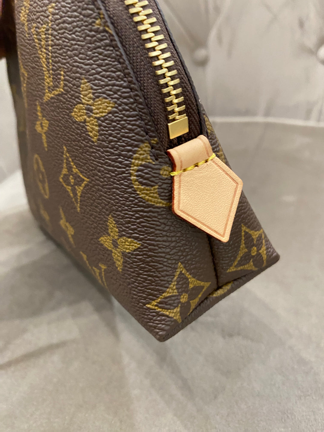 Louis Vuitton Pochette Cosmetique  MM