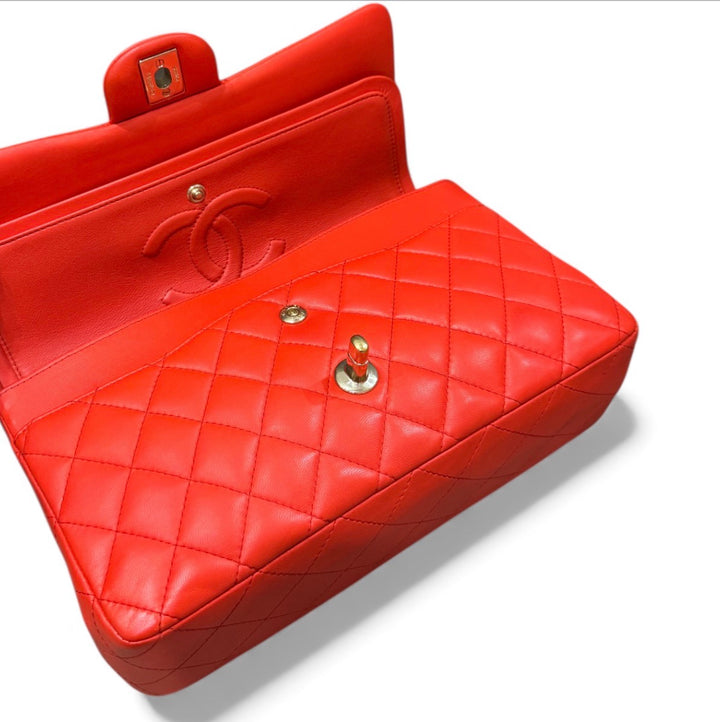 Chanel classica media