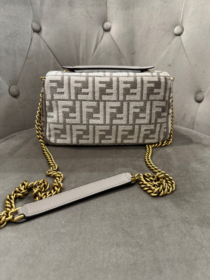 Borsa Baguette Fendi in Ciniglia jacquard