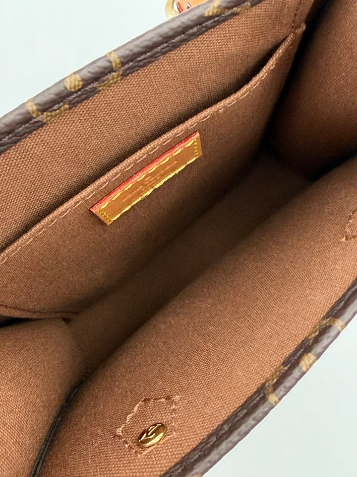 Louis Vuitton Petit Sac Plat