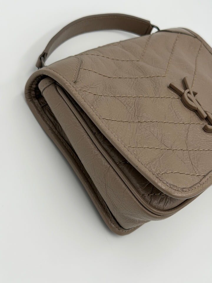 YSL Mini Niki (vista 4)