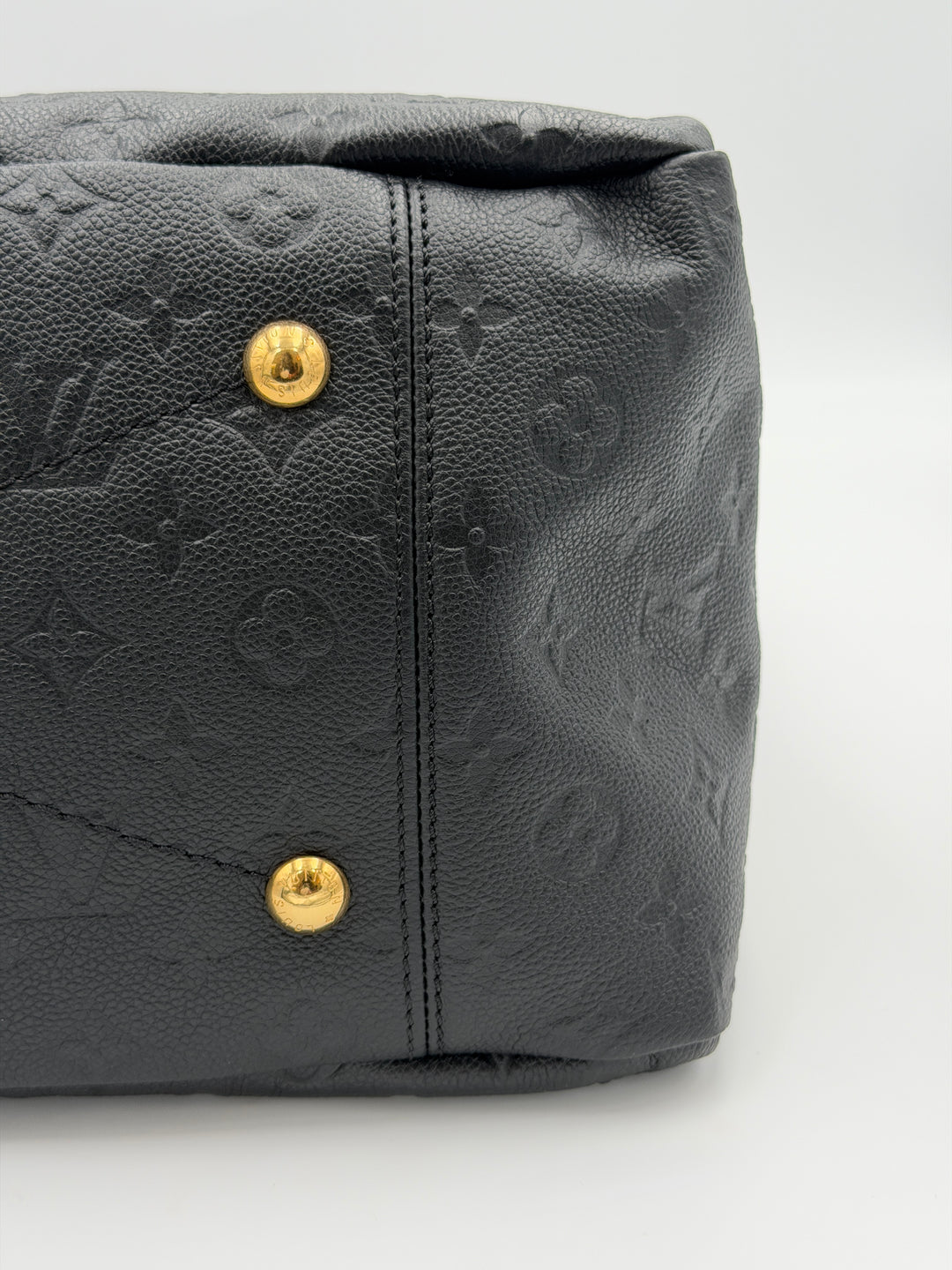 Louis Vuitton Artsy MM