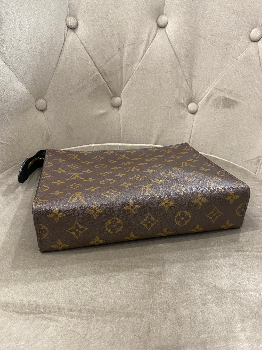 Louis Vuitton Trousse Toilette NM