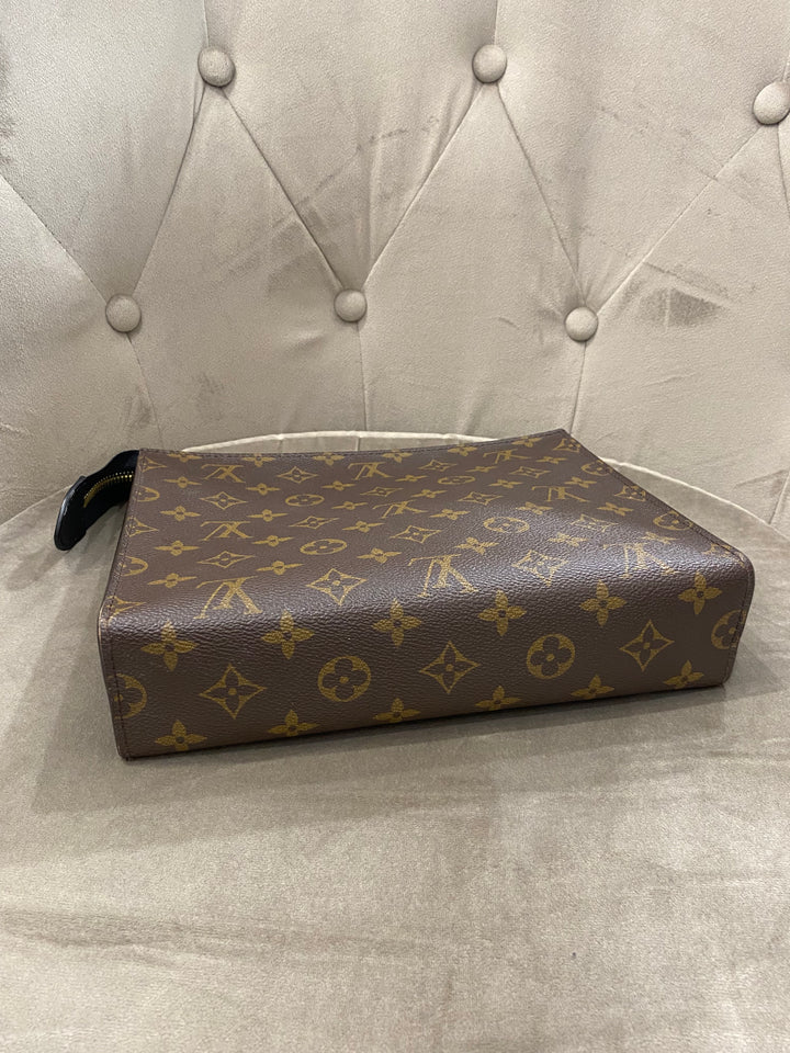 Louis Vuitton Trousse Toilette NM