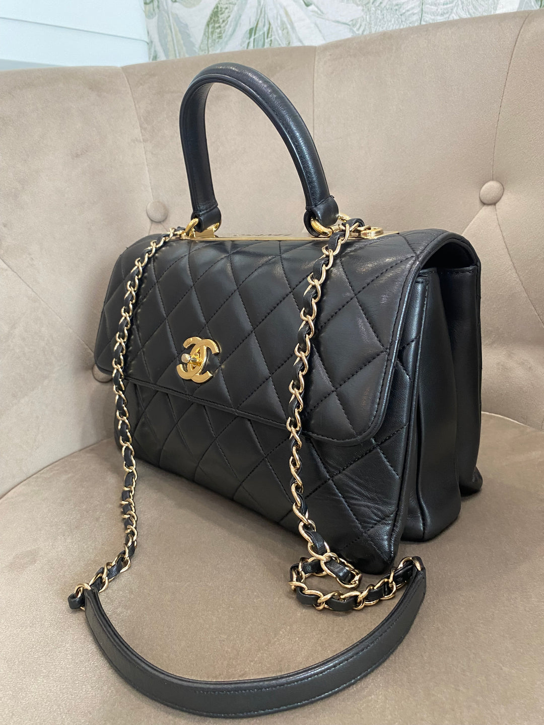 Borsa a tracolla Chanel Trendy CC in pelle trapuntata nera