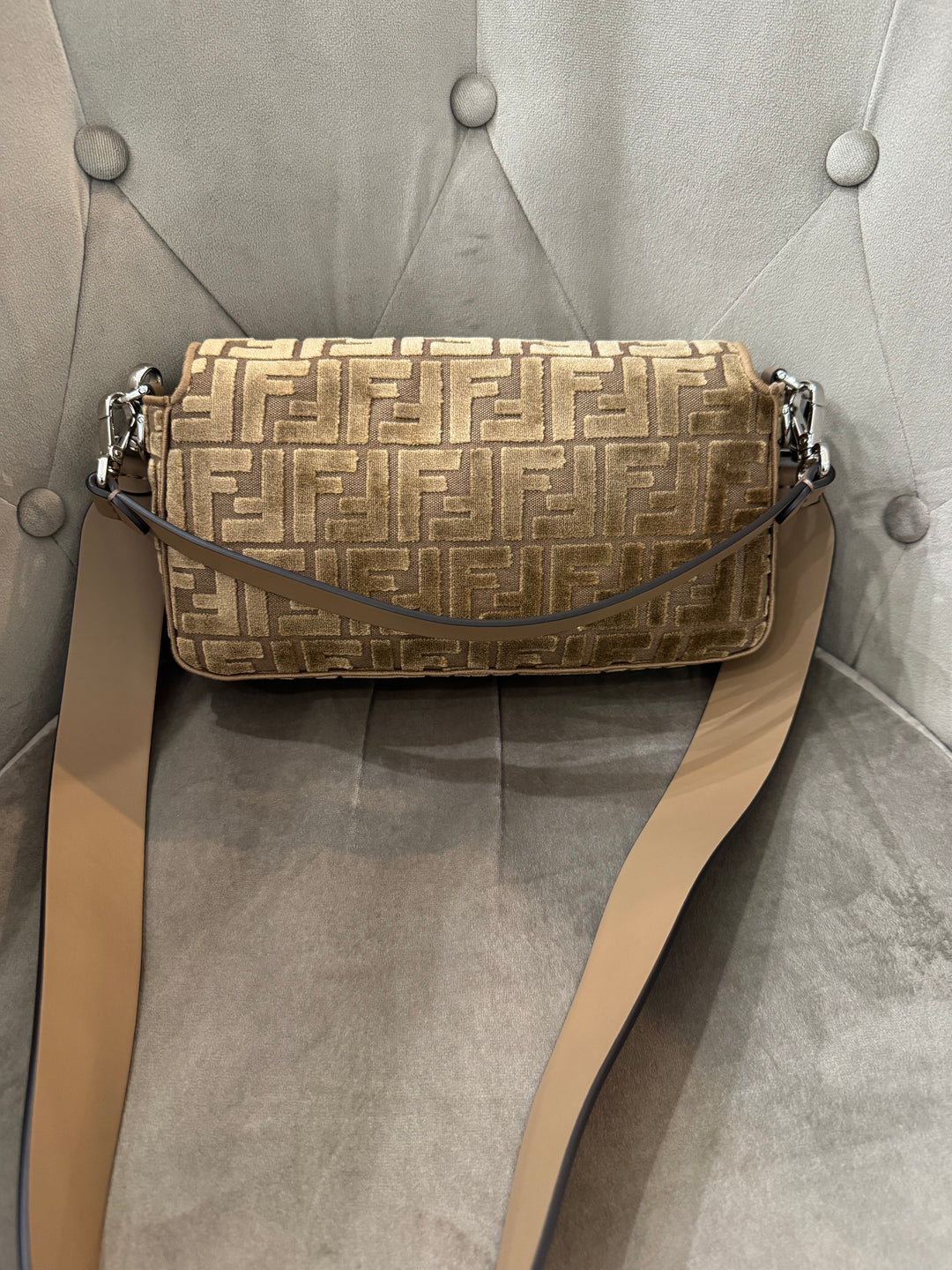 Fendi Baguette – Velluto con Monogram FF