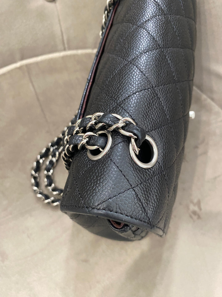 Borsa Chanel media