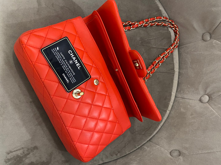 Chanel classica media