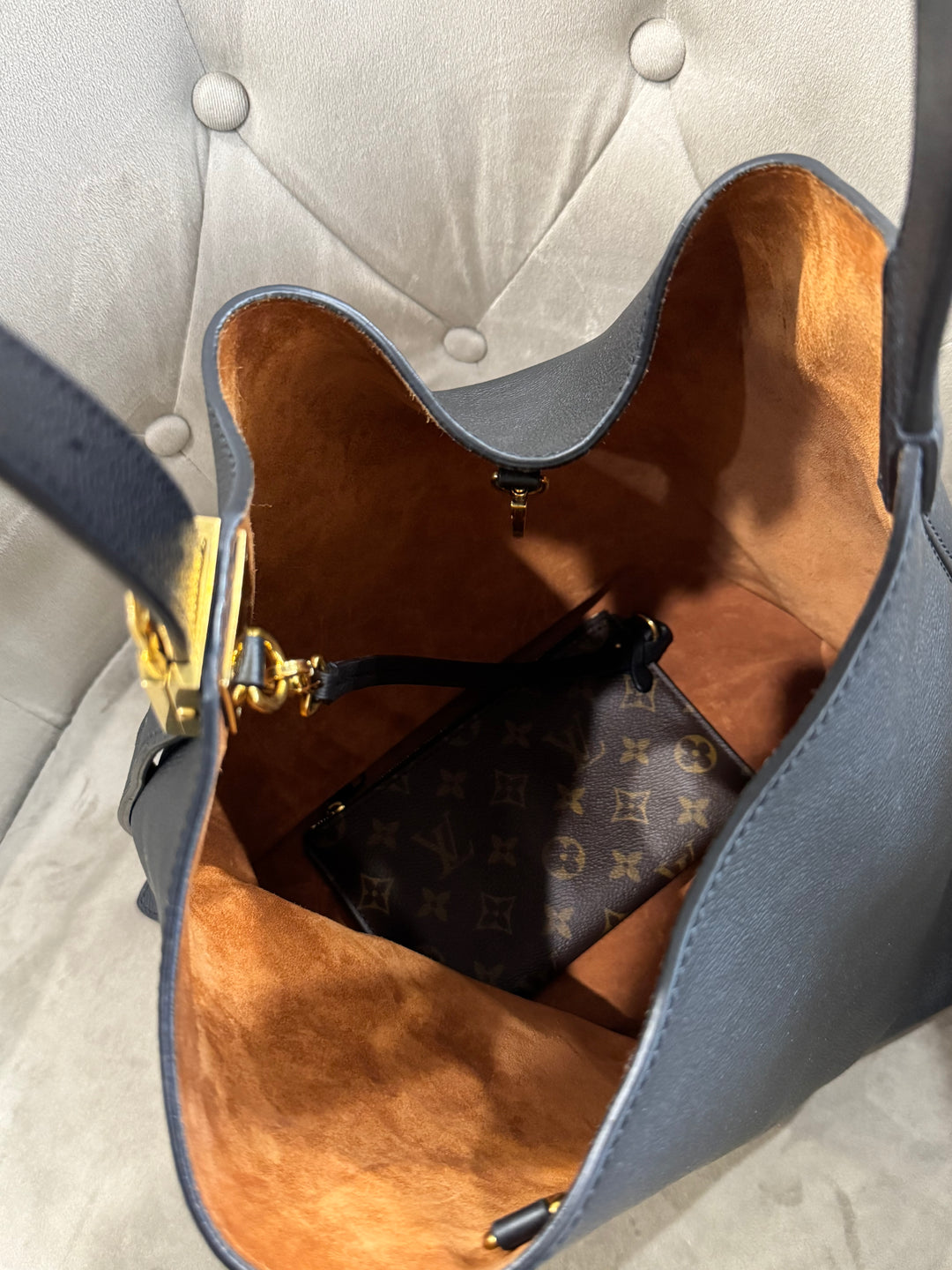 Louis Vuitton Low Key Hobo MM