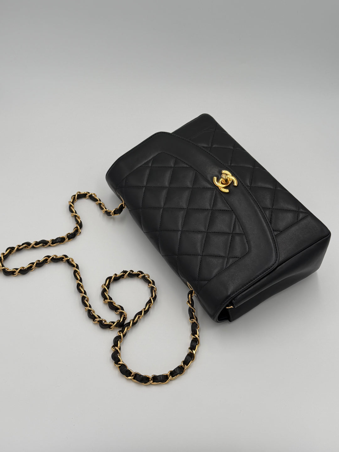 Chanel Diana blu notte