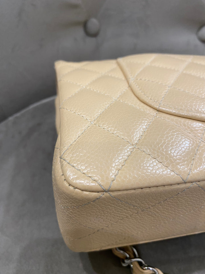 Chanel Classica media