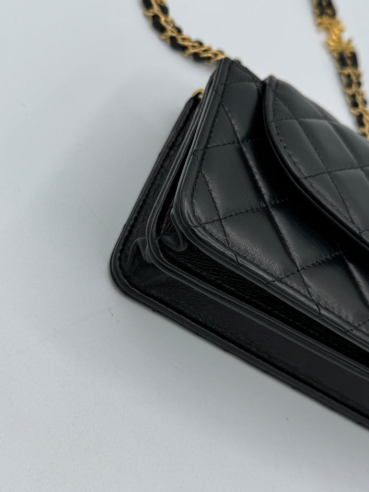 Chanel Wallet on Chain