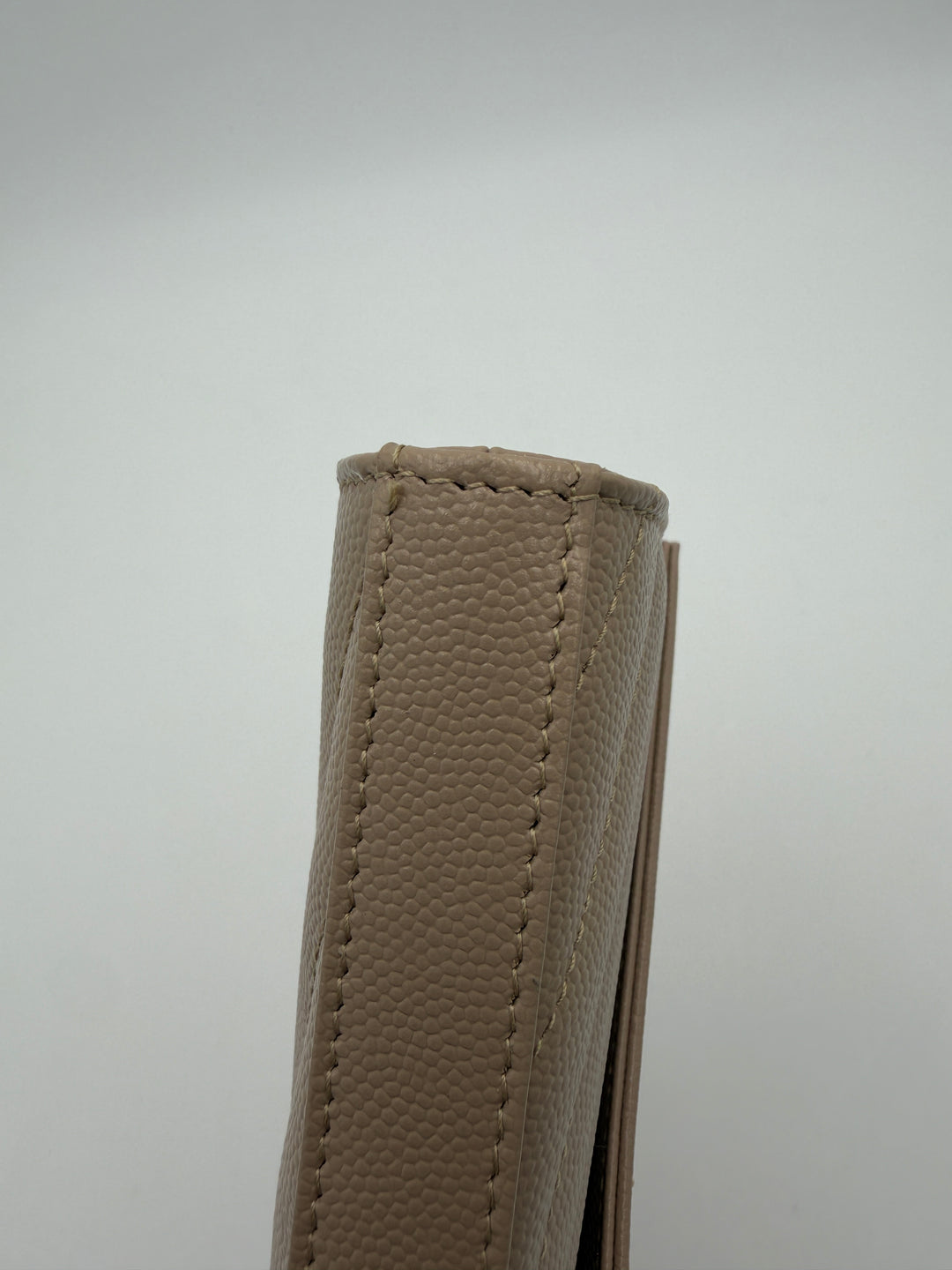Saint Laurent pochette cassandre con catena