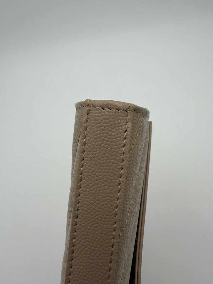 Saint Laurent pochette cassandre con catena