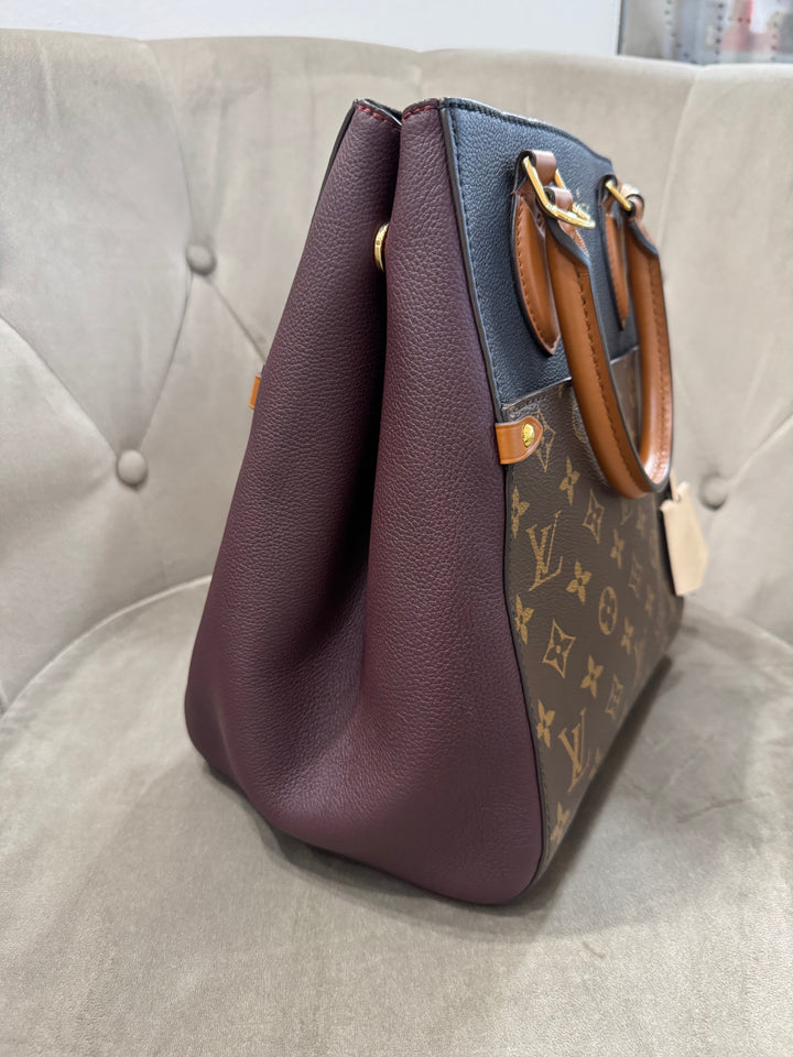 Louis Vuitton tote  Fold MM