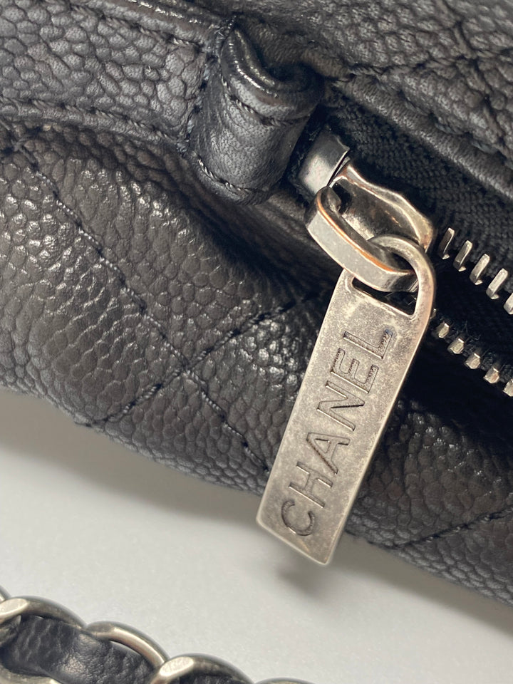 Chanel Borsa shopper in pelle martellata