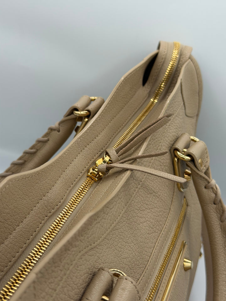 Balenciaga City
