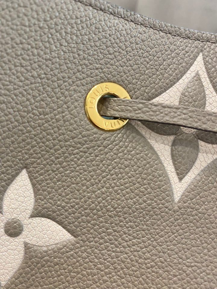 Louis Vuitton Secchiello NéoNoé in Pelle