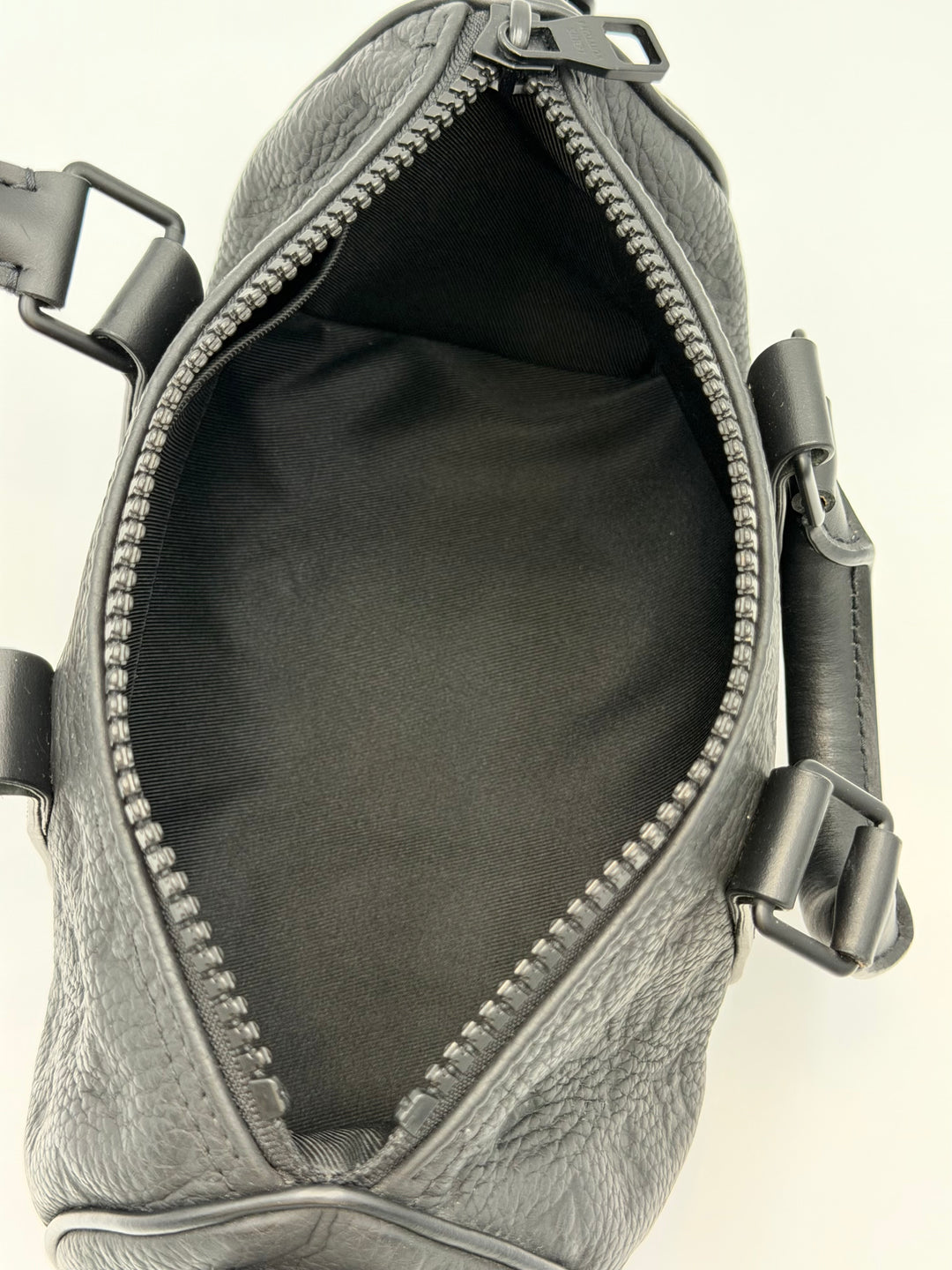 Louis Vuitton Keepall Bandoulière 25