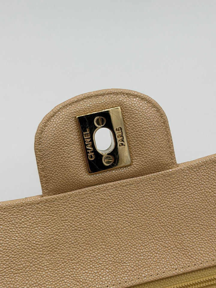 Chanel Classic Flap 23 cm