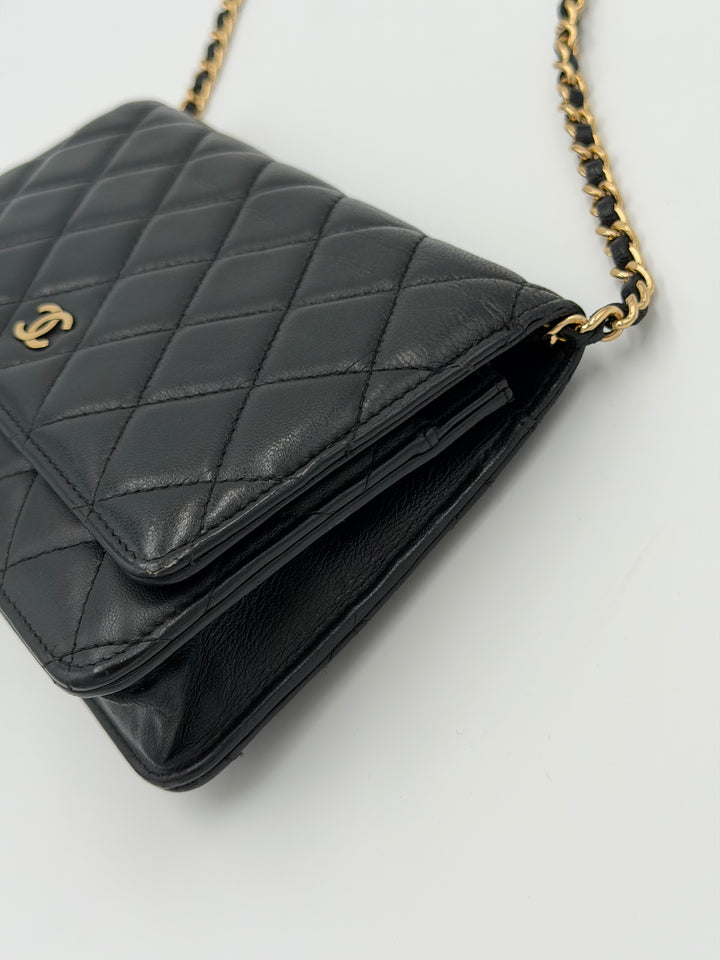 Chanel Wallet on Chain