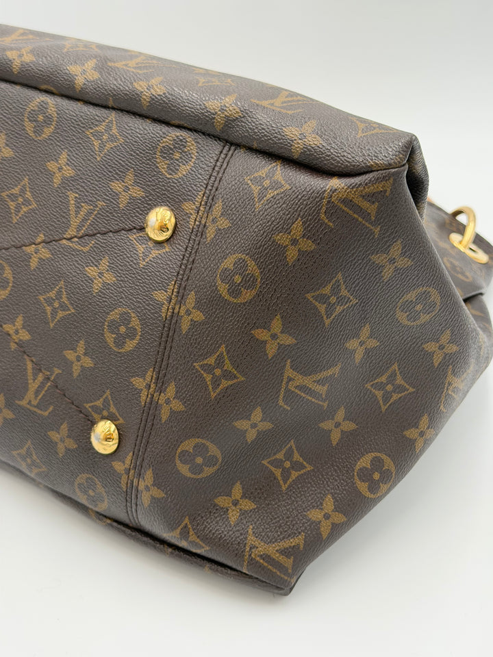 Louis Vuitton Artsy MM
