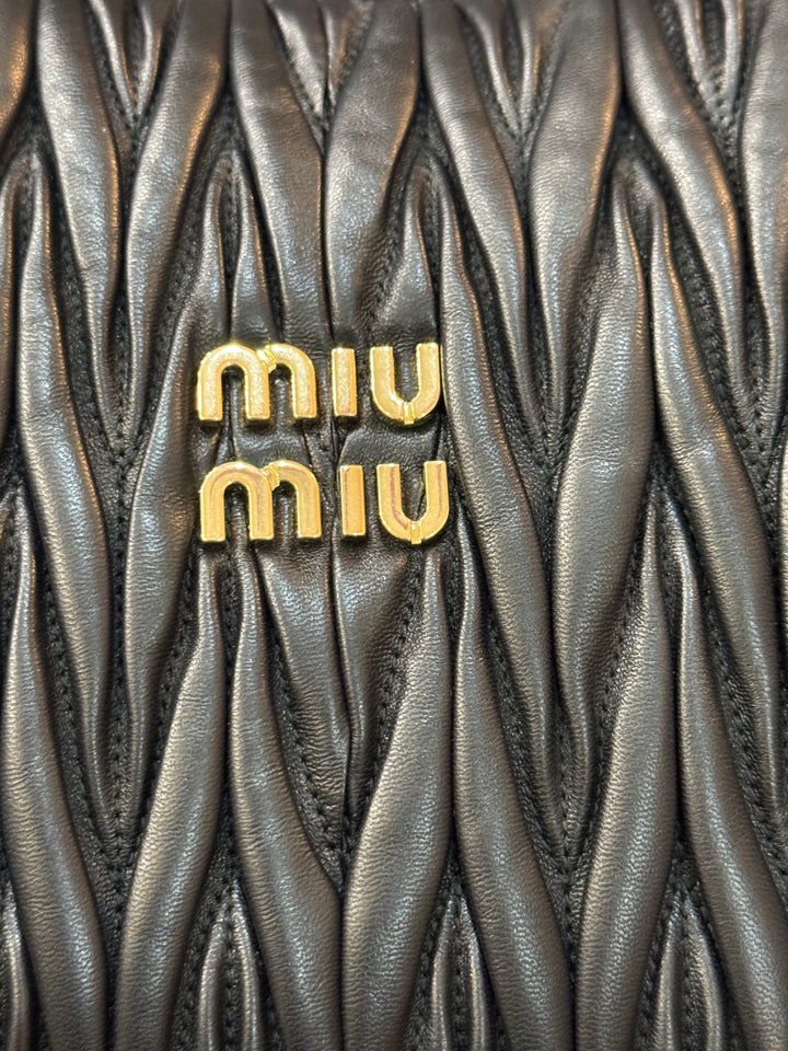 Miu Miu hobo Wander in nappa matelassé