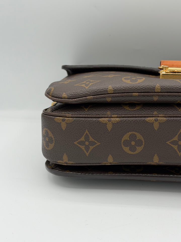 Louis Vuitton Pochette Métis