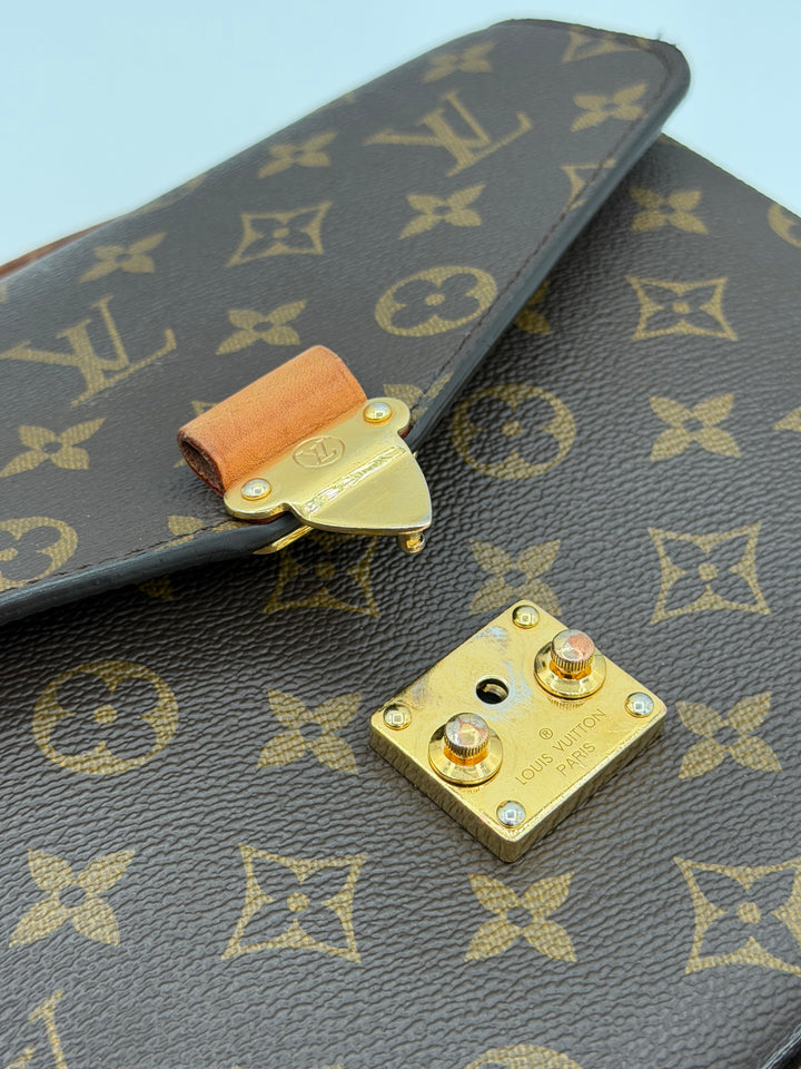 Louis Vuitton Pochette Métis