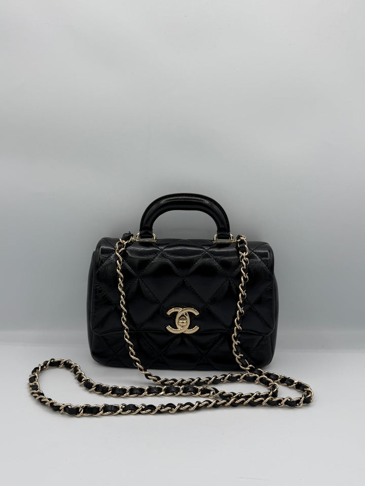 Chanel Mini Flap con manico