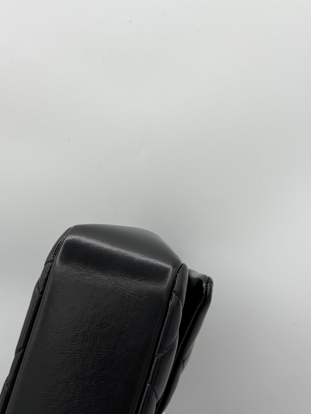 Chanel Mini Flap con manico