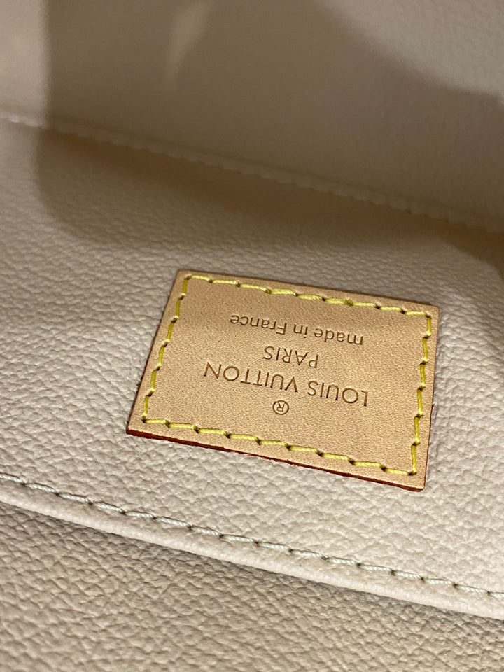 Louis Vuitton Pochette Cosmetique  MM