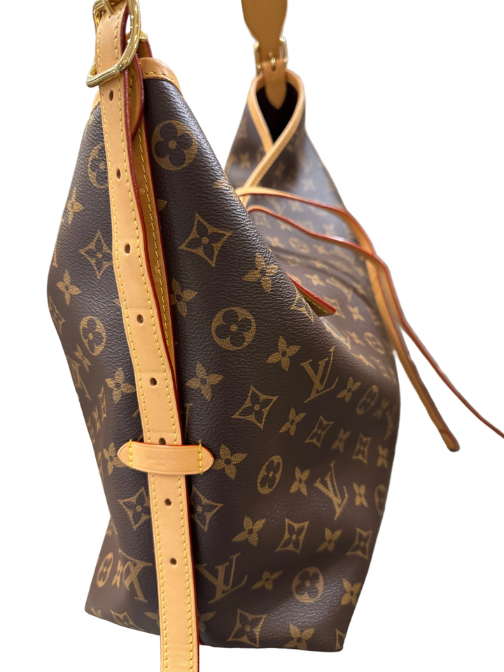 Louis Vuitton Carryall MM
