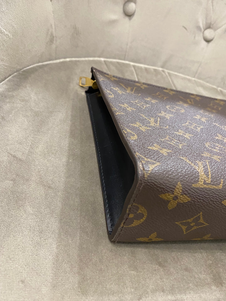 Louis Vuitton Trousse Toilette NM