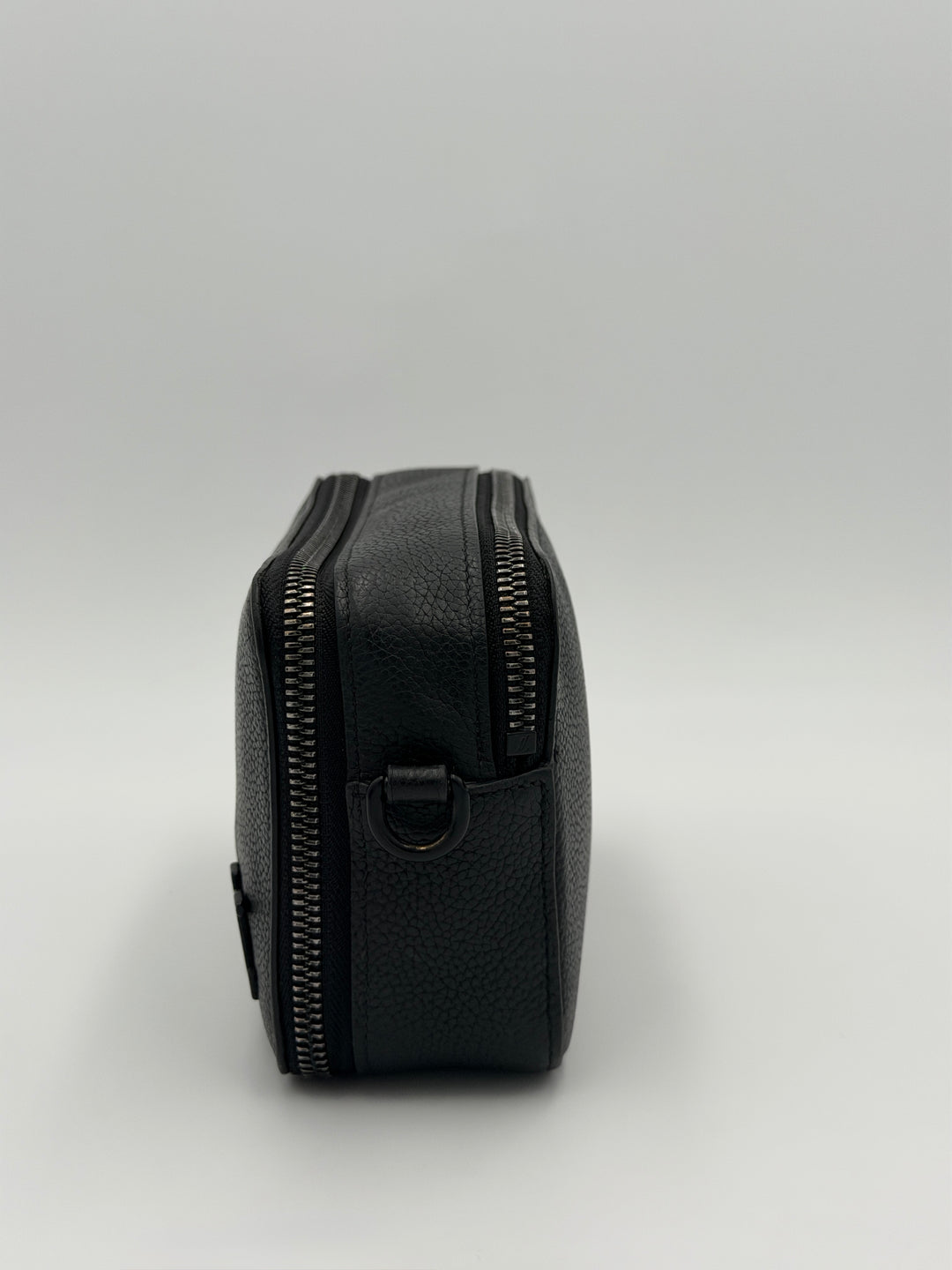 Louis Vuitton Alpha Wearable Wallet