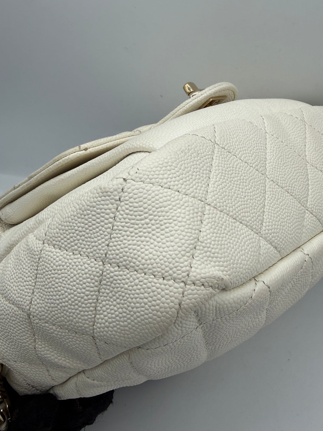 Chanel camera bag in pelle martellata