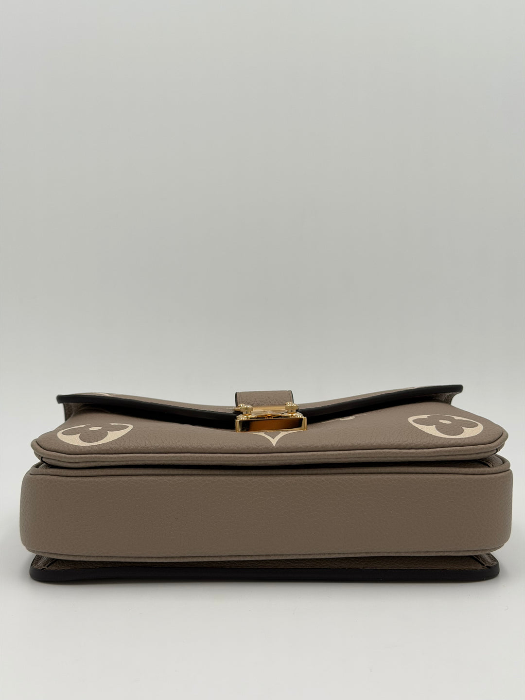 Louis Vuitton Pochette Métis East West
