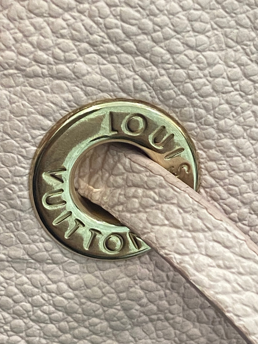 Louis Vuitton Sechiello