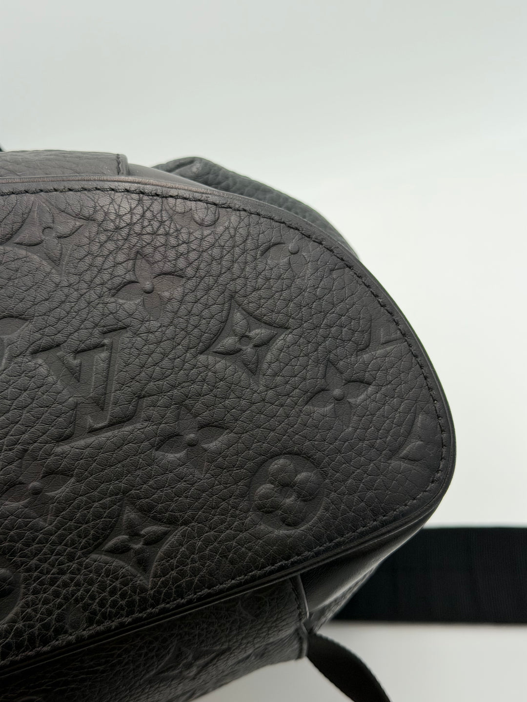 Louis Vuitton Christopher MM