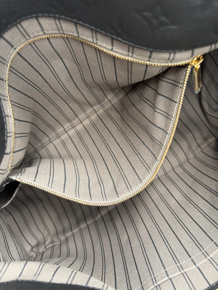 Louis Vuitton Artsy MM
