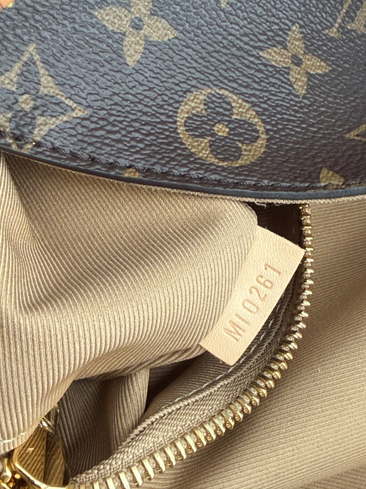 Louis Vuitton Graceful MM