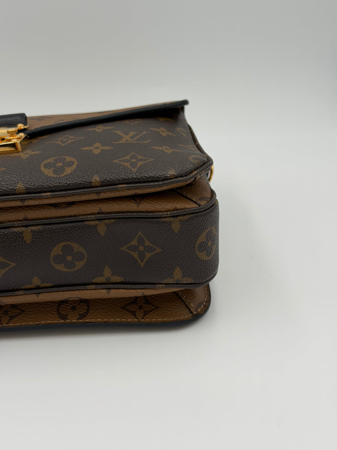 Louis Vuitton Pochette Métis – Reverse