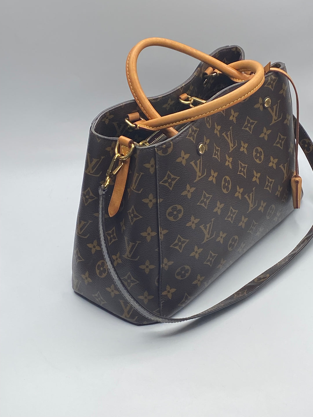 Louis Vuitton Montaigne MM