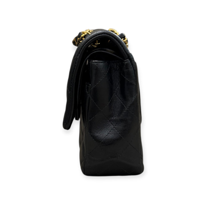Chanel Classic flap media