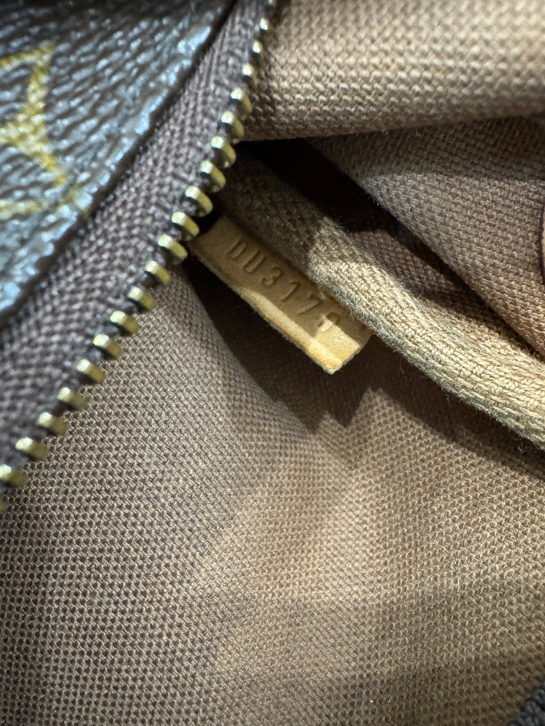 Louis Vuitton Eva Clutch