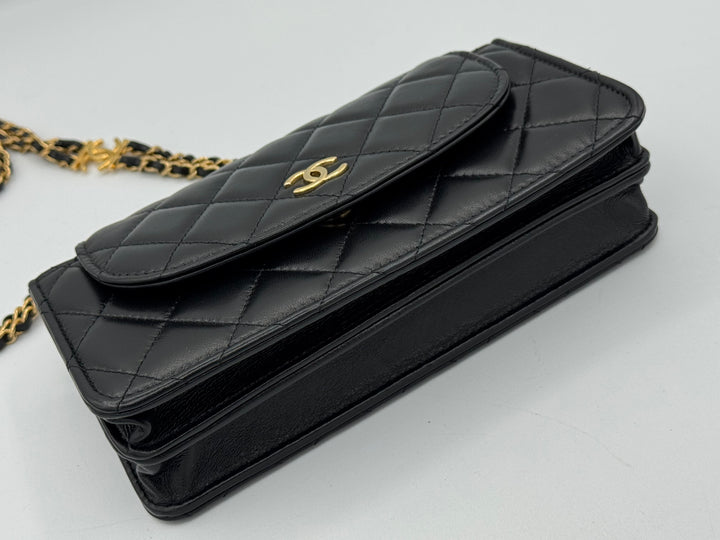 Chanel Wallet on Chain
