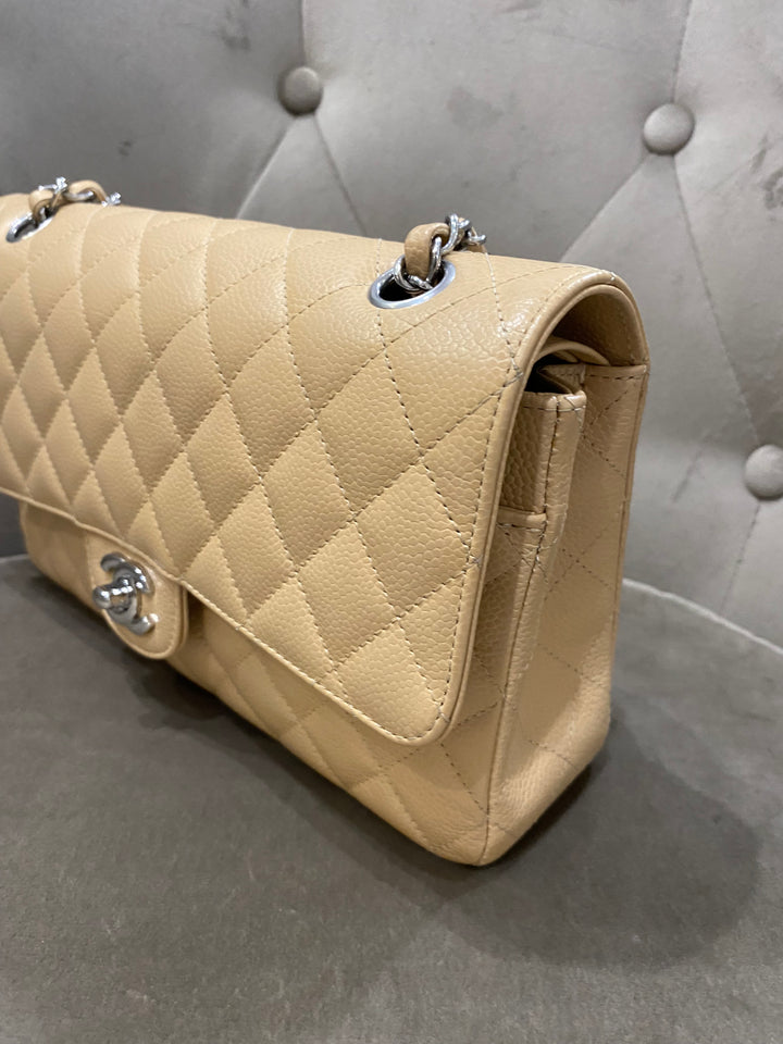 Chanel Classica media