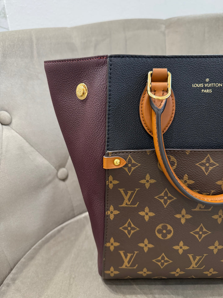 Louis Vuitton tote  Fold MM